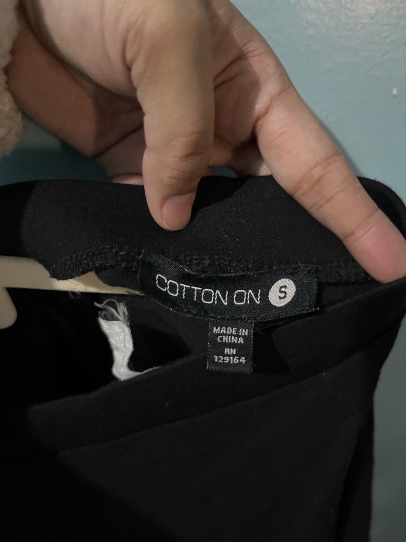Cotton On Black Skirt - Size S (Category: Skirts) located in San Juan City. Submitted by superash (Listing ID 1427869956, Image 2). Description: .