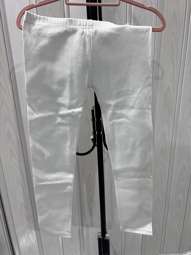 Crissa White Leggings - Size S (Category: Other Bottoms) located in Manila. Submitted by ico_riv (Listing ID 1427920747, Image 1). Description: White leggings from Crissa. The size is S. The leggings are a solid white color. They appear to be made of a stretchy material. The waistband is visible in the images. The leggings are designed to be worn as a bottom..