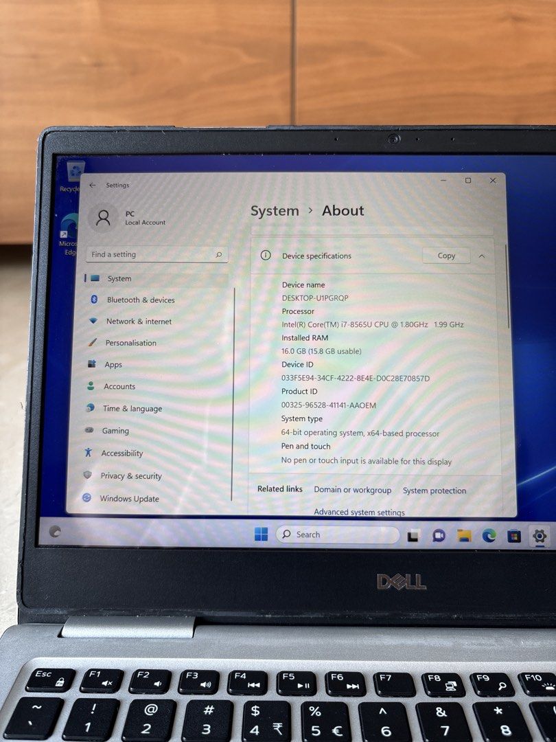 Dell Inspiron 7380405921228233779201