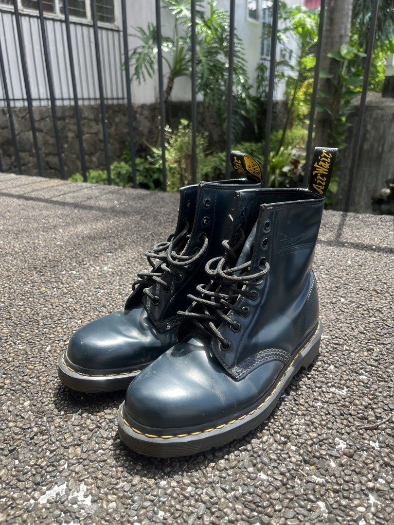 DOC Dr. Martens Boots air cushion soles (Category: Boots) located in Manila. Submitted by beck777 (Listing ID 1427886030, Image 1). Description: doc dr. martens air cushion soles size 7 UK location: manila or fairview.
