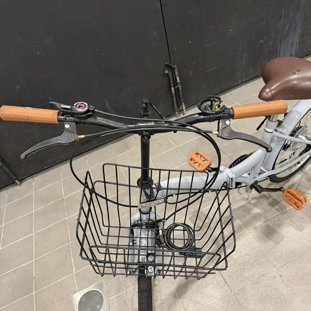 Folding Bicycle with Basket (Category: Bicycles) located in Makati City. Submitted by japankycollection (Listing ID 1427923137, Image 3). Description: .
