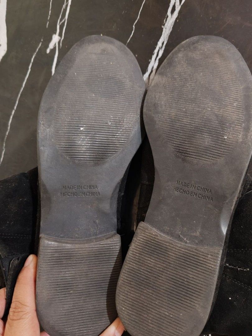 Forever 21 Black Ankle Boots (Category: Boots) located in Manila. Submitted by decluttermommma (Listing ID 1427830798, Image 3). Description: size not visible faded na but kasya size 6 thrifted in Dubai needs cleaning maalikabok lng Kasi na stock can ship via lbc or lalamove angono Rizal location .