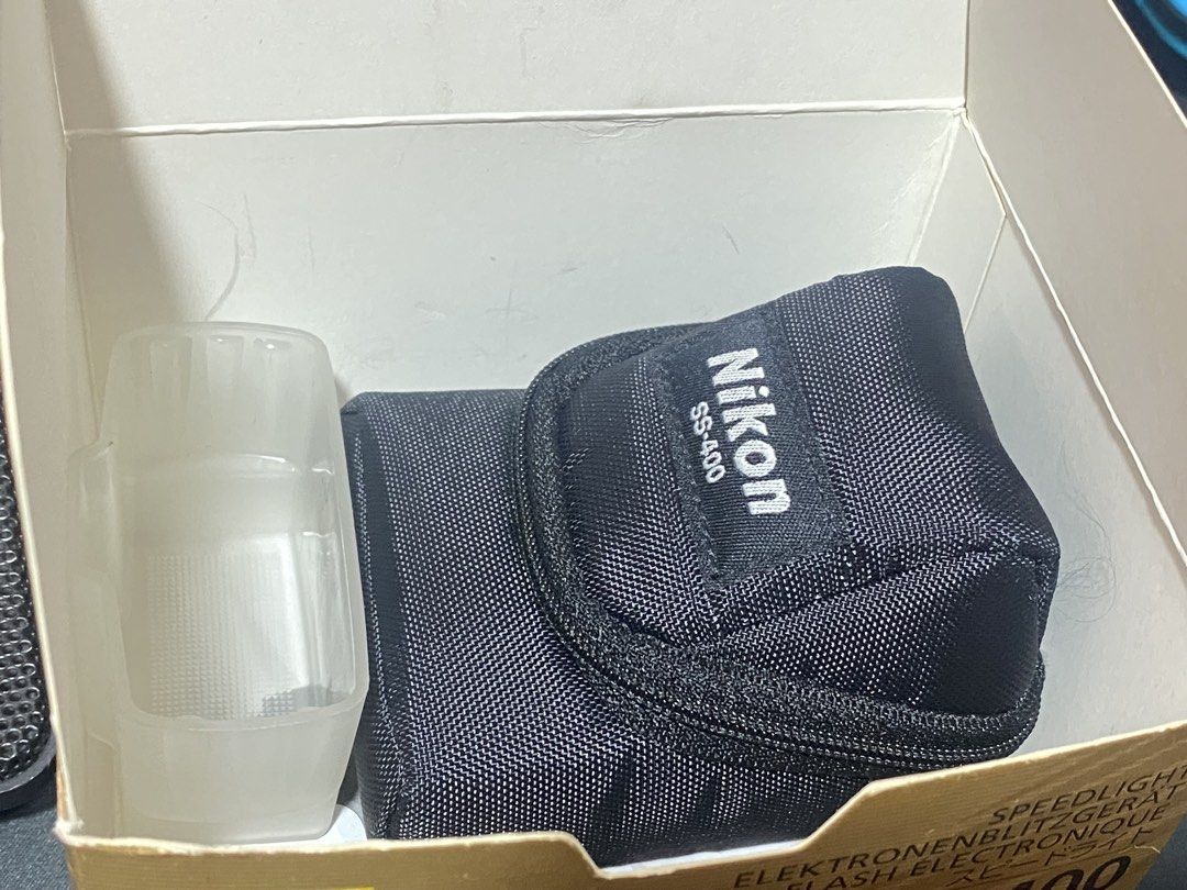 FS: Nikon SB-400 Flash (Category: Flashes) located in Valenzuela. Submitted by denmp (Listing ID 1427835039, Image 2). Description: In good working condition. No issue. Item is located in Valenzuela city..