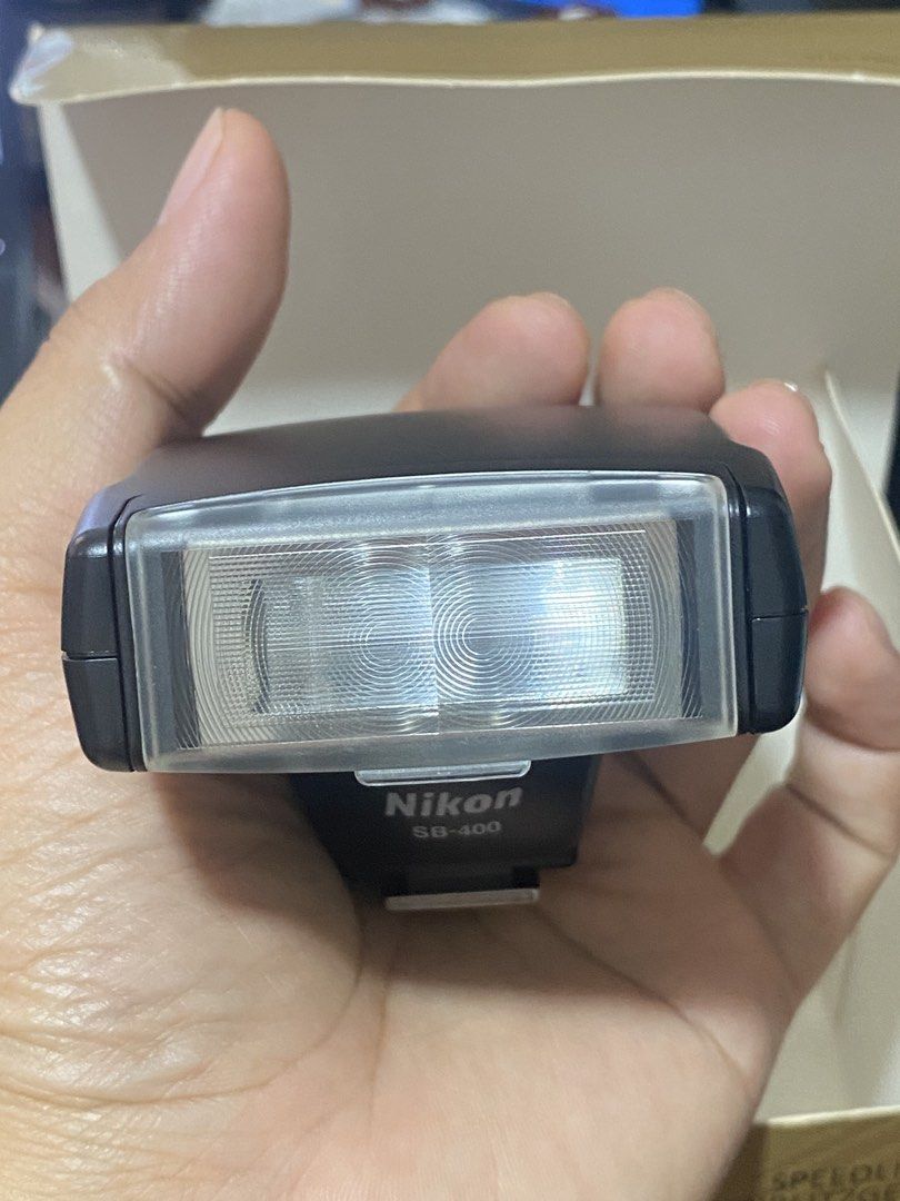 FS: Nikon SB-400 Flash (Category: Flashes) located in Valenzuela. Submitted by denmp (Listing ID 1427835039, Image 3). Description: In good working condition. No issue. Item is located in Valenzuela city..