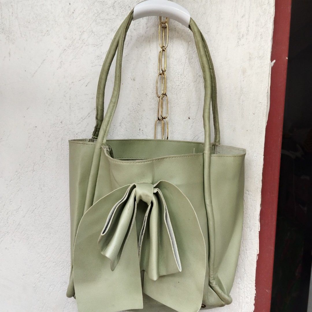 Green Tote Bag with Bow Detail (Category: Tote Bags) located in Manila. Submitted by hiddenthreads (Listing ID 1427829533, Image 1). Description: Price is Negotiable .
