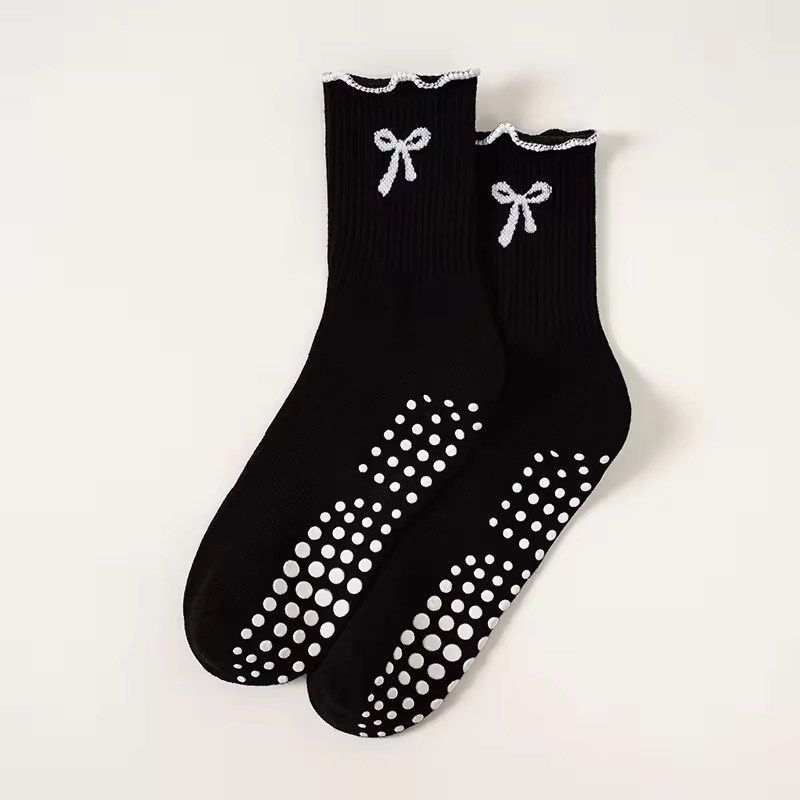FREE SF Grip socks (Category: Socks & Tights) located in Naga. Submitted by thriftntr (Listing ID 1427869958, Image 1). Description: FREE SF - Luzon area only! Grip socks for yoga/pilates.