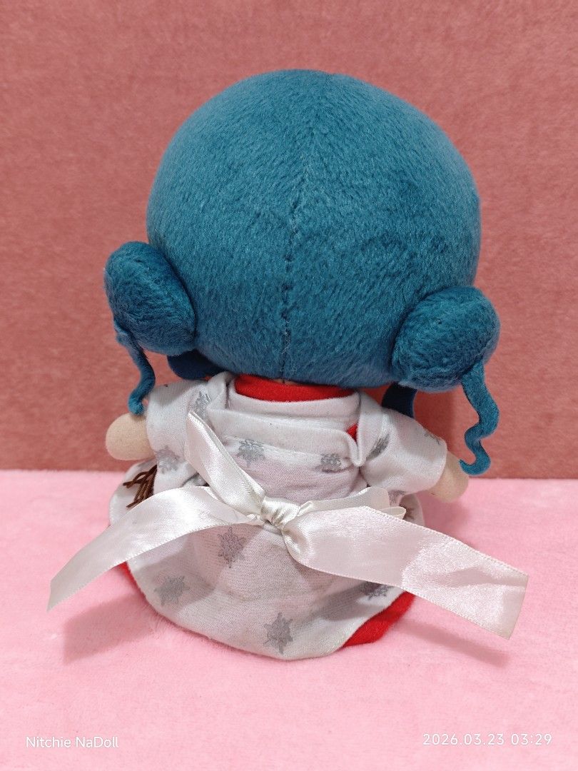 Hatsune Miku Gift plush (missing hat) (Category: Plushies & Soft Toys) located in Quezon City. Submitted by snowfrostkhloething (Listing ID 1427930756, Image 2). Description: slighty dirt at back .