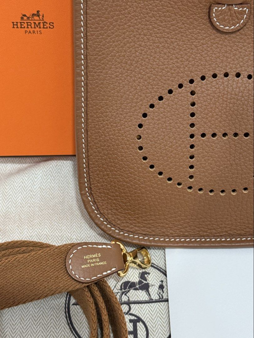 Hermes mini evelyne GHW (2024) (Category: Luxury Bags & Wallets) located in Aroroy. Submitted by maxineeeeeyuuu (Listing ID 1427915768, Image 3). Description: Hermes mini evelyne GHW STAMP W 2024.