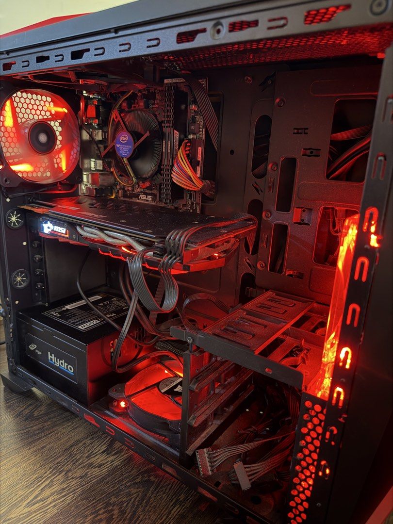 i7 - GTX1070 Desktop Gaming PC413271542475663362