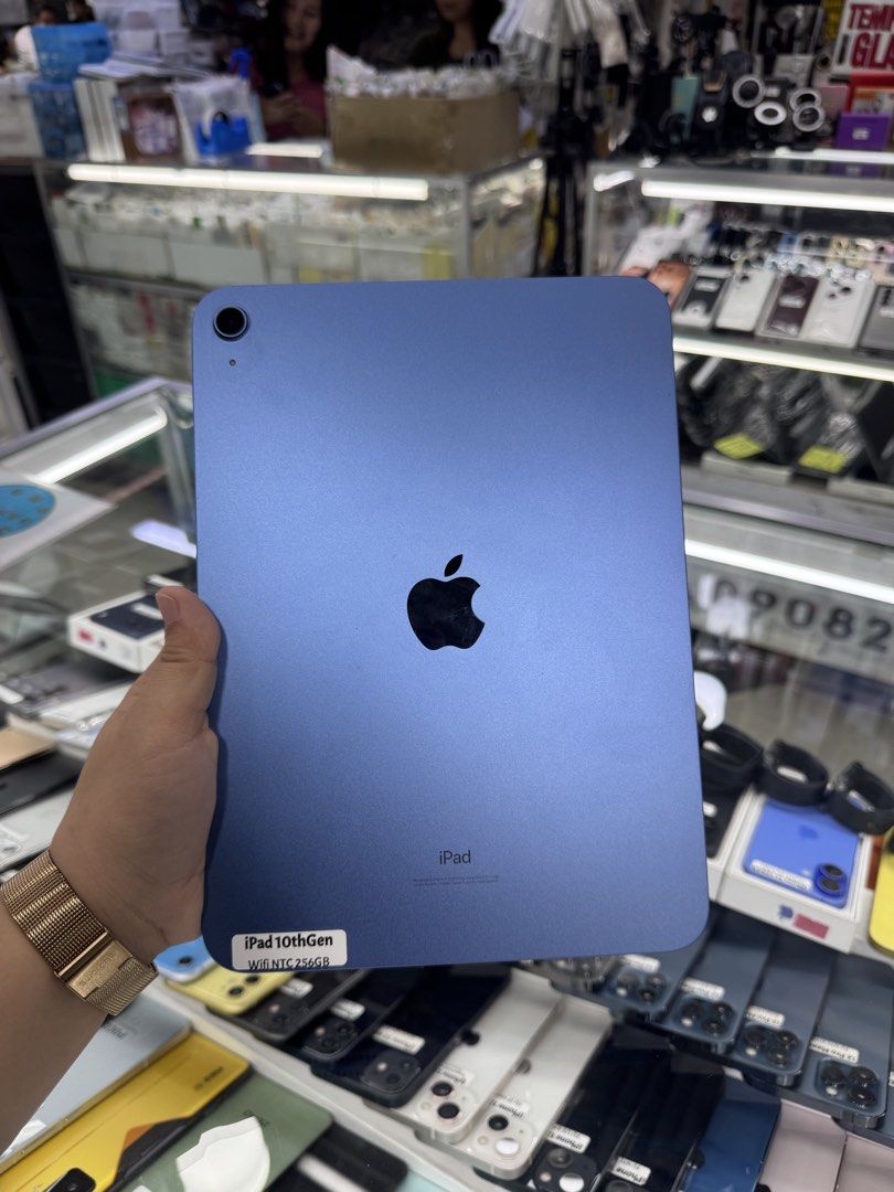 Ipad 10thgen 256gb Wifi No issue makinis (Category: iPad) located in San Juan City. Submitted by keannagadgetph (Listing ID 1427788511, Image 1). Description: Available Units for today's POST! Ipad 10thgen / 256gb / NTC Variant / Wifi - any colors available (price may vary) - good condition - 99% Makinis - Good battery - NTC Variant - No Repair ~ Accepting SWAP / TRADE IN / INSTALLMENT / BINTA UNIT ~ CASH ON DELIVERY METRO MANILA / LBC PAYMENT FI