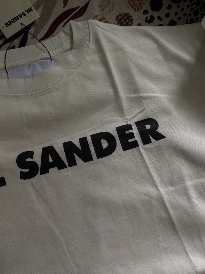 Jil Sander Logo T-shirt (Category: Tshirts & Polo Shirts ) located in Paranaque City. Submitted by coolaj (Listing ID 1427831339, Image 1). Description: Can wear it during day time esp this upcoming summer! .