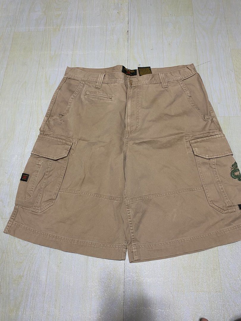 Jnco jeans cargo jorts (Category: Shorts) located in Manila. Submitted by pepsiubiquitous (Listing ID 1427921638, Image 1). Description: W - 38 L - 24 T - 16.5 L.O - 14.5.
