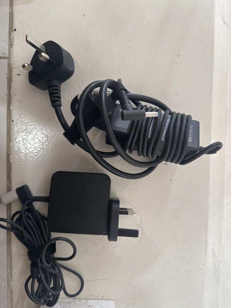 Laptop Charger - Black406003099852482560
