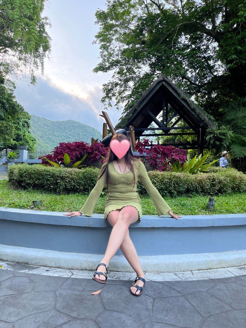 Lettuce Trim Summer Coordinates (Category: Sets or Coordinates) located in Paranaque City. Submitted by samleunam30 (Listing ID 1427806421, Image 2). Description: Shein Lettuce Trim Coordinates Size: Small Shoulder: 35.5 cm Bust: 72 cm Length: 40.5 cm Sleeve length: 62 cm Location: Parañaque City.