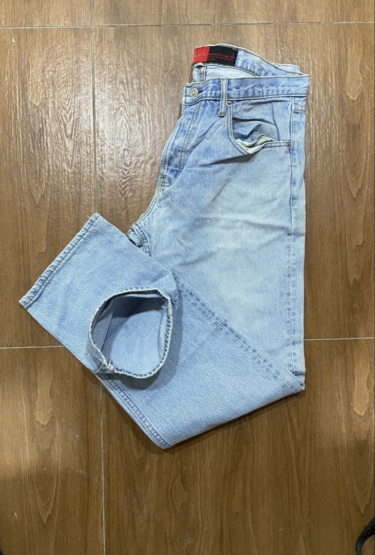 Levi's 501 Light Wash Jeans (Category: Jeans) located in Manila. Submitted by l.amnlgarments (Listing ID 1427924538, Image 2). Description: - Levi's 501 jeans - Light wash - Straight leg fit - Button fly - Features the iconic Levi's red tab - Classic and timeless design.