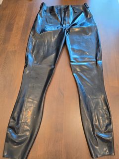 (Category: ) located in . Submitted by assa_preloved_sg (Listing ID 1427819100, Image 1). Description: .