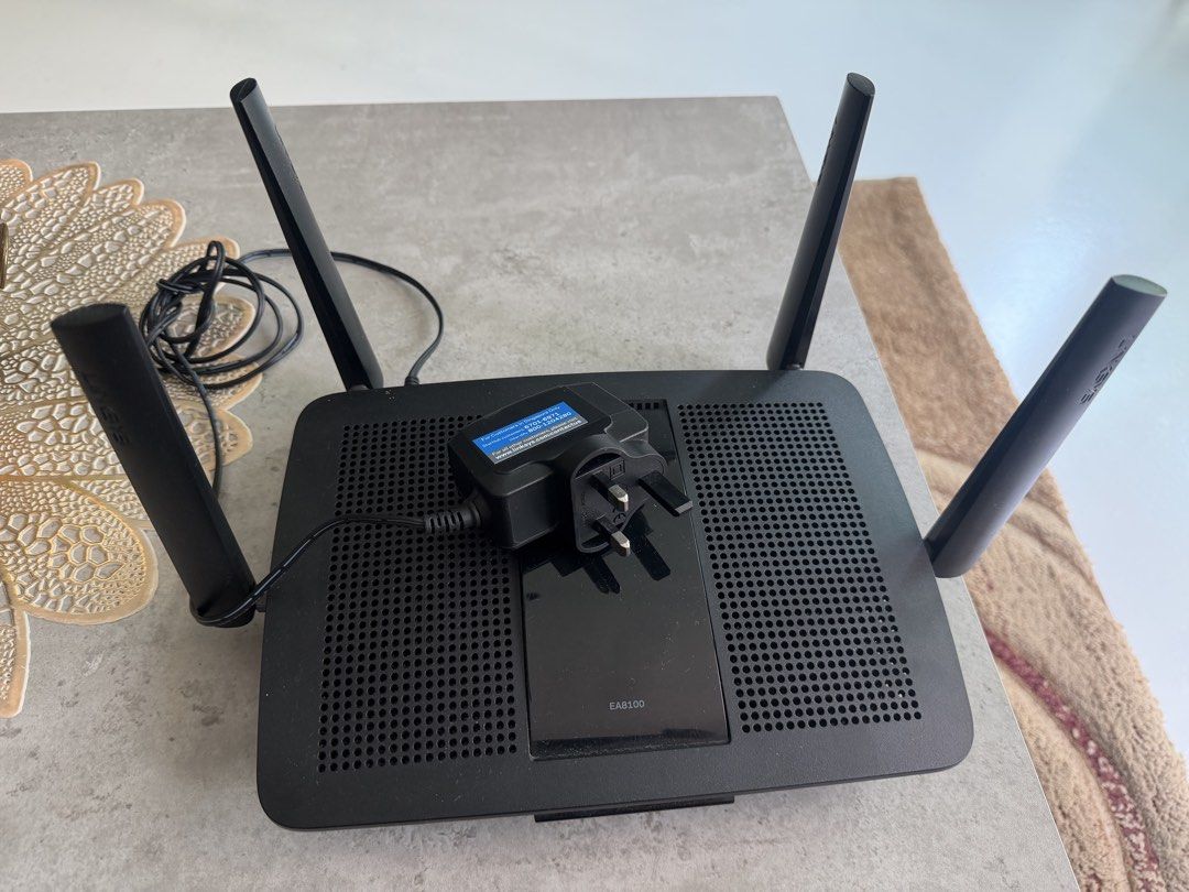 Linksys EA8100 Router