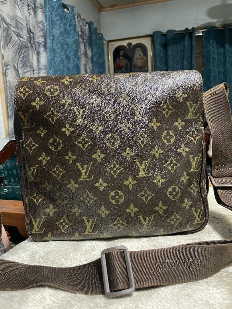 Louis Vuitton LV Monogram Naviglio Crossbody (Category: Ear Care) located in Mandaue City. Submitted by chuchi152615 (Listing ID 1427791205, Image 2). Description: .