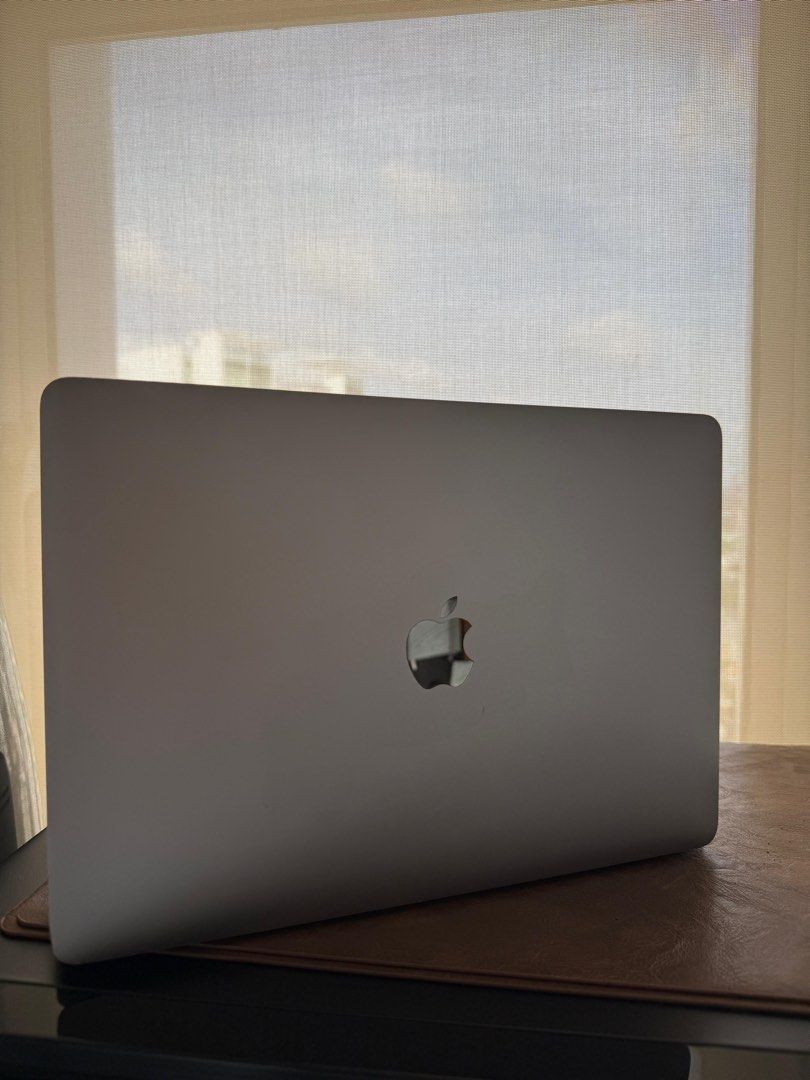 MacBook Pro 2017 13-inch Touch Bar405926257267855360