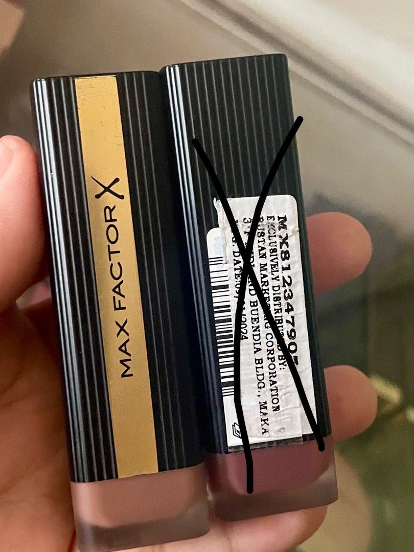 Max Factor X Matte Lipstick (Category: Makeup) located in Rizal. Submitted by massivedecluttering (Listing ID 1427682793, Image 2). Description: 040 is used once.