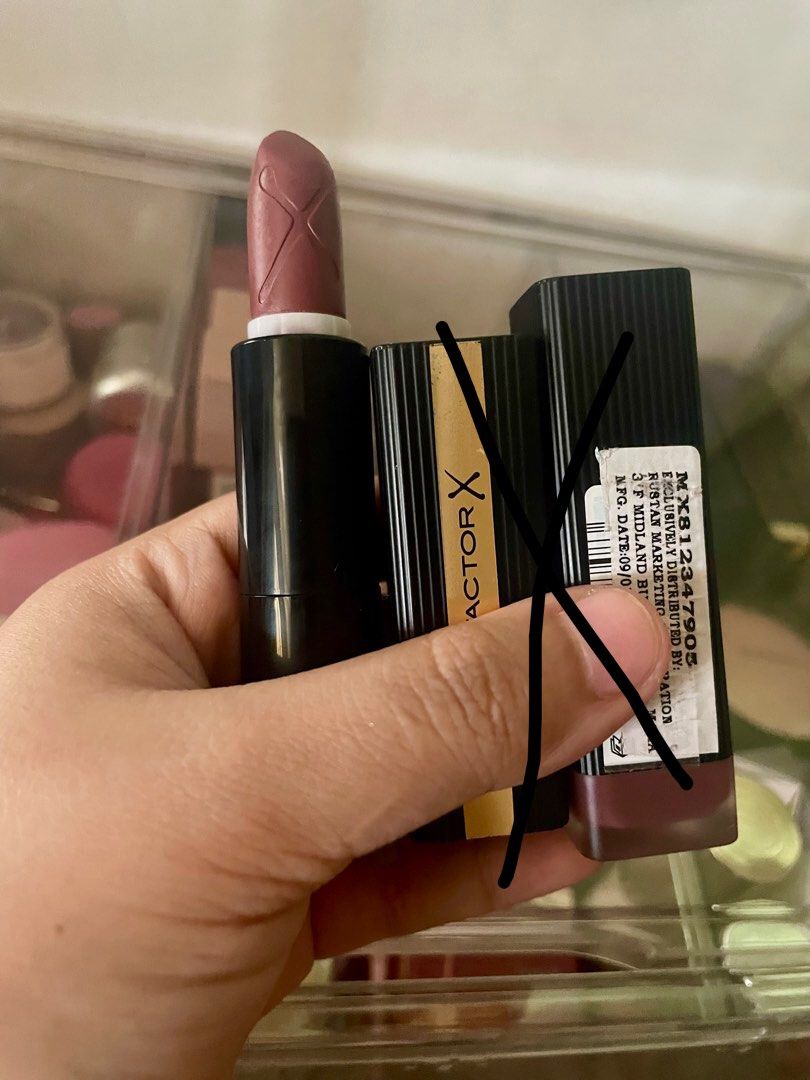 Max Factor X Matte Lipstick (Category: Makeup) located in Rizal. Submitted by massivedecluttering (Listing ID 1427682793, Image 1). Description: 040 is used once.