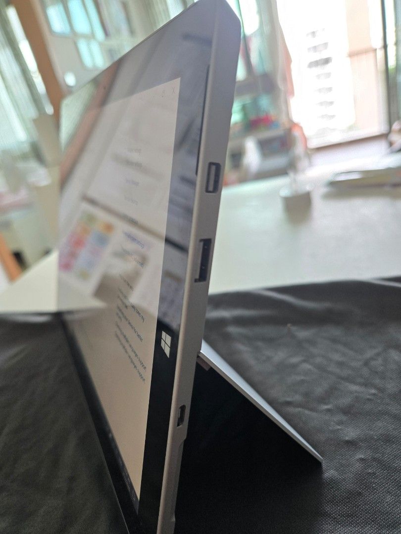 Microsoft Surface 3 Tablet - 4GB RAM405925546301870081