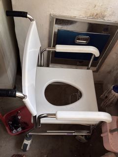 (Category: ) located in . Submitted by selling_king (Listing ID 1427869372, Image 1). Description: .