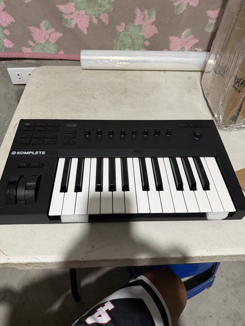Native Instruments Komplete Kontrol A25 MIDI Keyboard (Category: Musical Instruments) located in Bulacan. Submitted by mysticdeer.6d7f47 (Listing ID 1427869916, Image 3). Description: Old Stock but Brand new Midi Keyboard With Box .