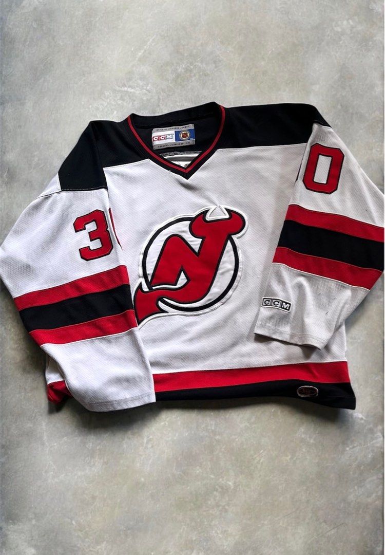 NHL HOCKEY JERSEY (Category: Activewear) located in Antipolo. Submitted by gummy_garments (Listing ID 1427904163, Image 1). Description: NHL Hockey Jersey Authentic altered/ Item needs wash only For big boys , XL to XXL Dimensions: 25-26Width / 27 Length (inch) Used minimal signs of usage .