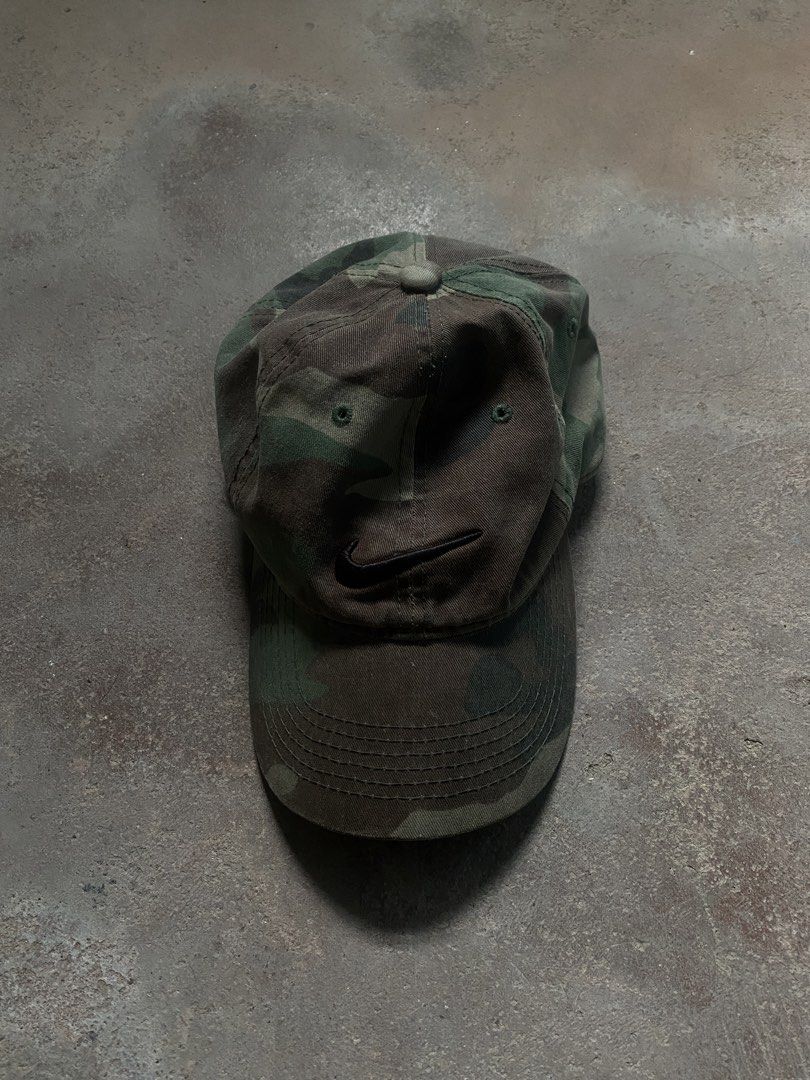 NIKE CAMOUFLAGE CAP (Category: Caps & Hats) located in Alicia. Submitted by maccc2 (Listing ID 1427883785, Image 1). Description: NIKE CAMOUFLAGE CAP ONE SIZE FITS ALL NO ISSUE FOR ONLY 500 OR OFFER.