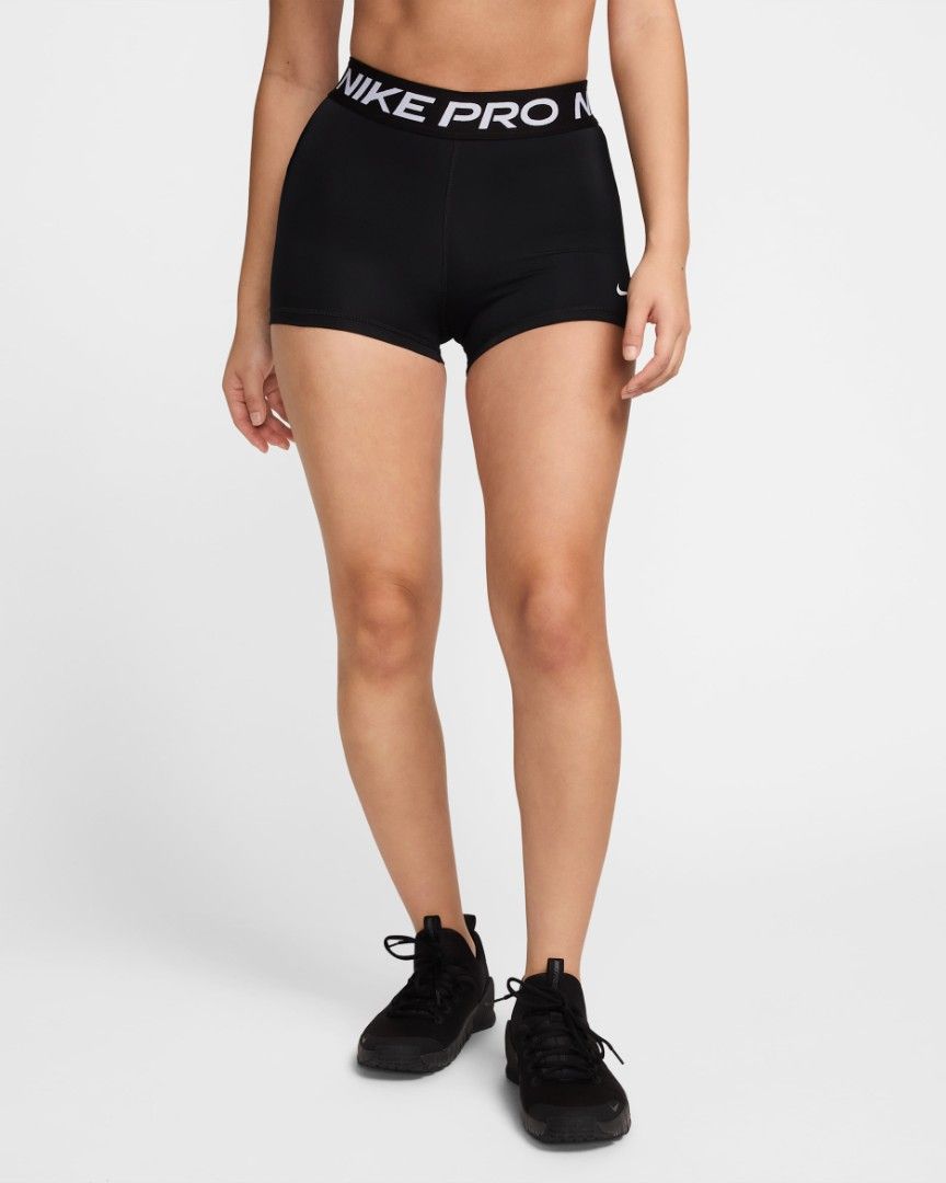 Nike Pro Shorts MIDRISE 3" LENGTH (Category: Activewear) located in Baguio. Submitted by all_uneed2600 (Listing ID 1427814245, Image 1). Description: Medium support 4pcs MEDIUM 1 PC SMALL 1PC XS 1 PC XL.
