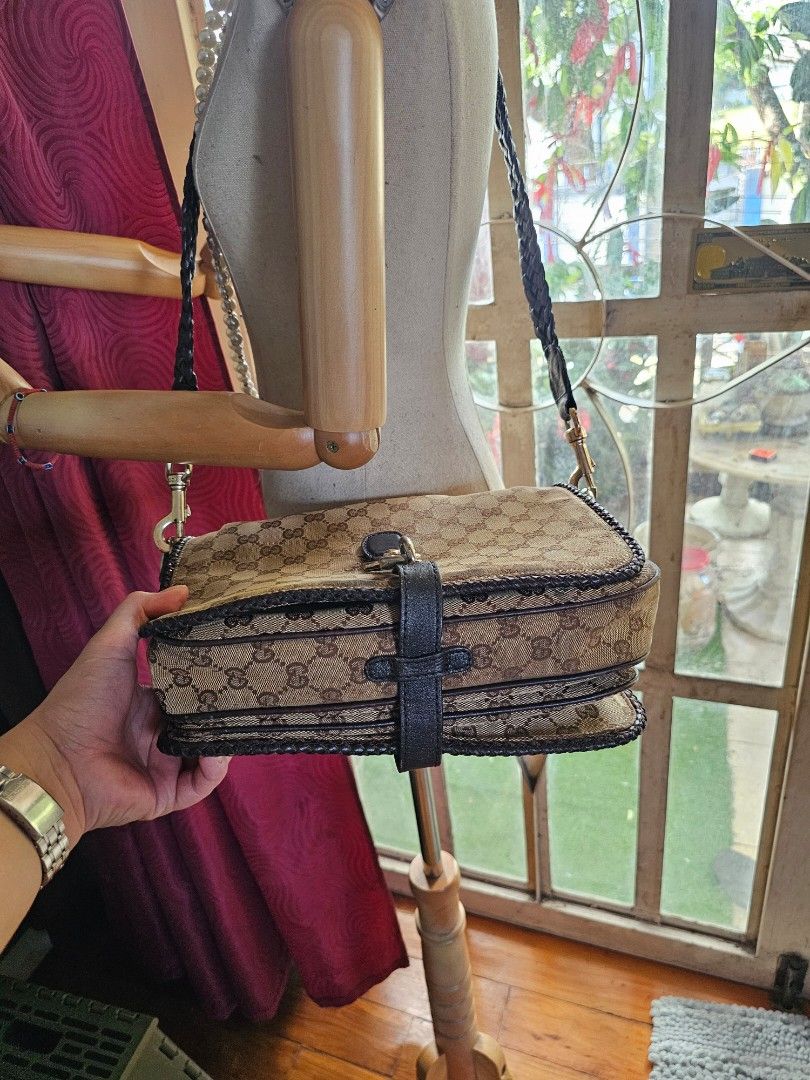 Original Vintage Gucci Messenger Bag (Category: Luxury Bags & Wallets) located in Quezon City. Submitted by sherockxx (Listing ID 1427858651, Image 3). Description: Guaranteed original. On hand and ready to ship plus.fees. Nice everyday bag.Complete with box..