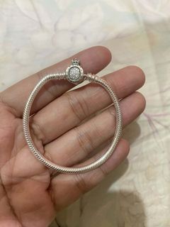 (Category: ) located in . Submitted by bacolodprelovedbrandedstuffs (Listing ID 1427861752, Image 1). Description: .