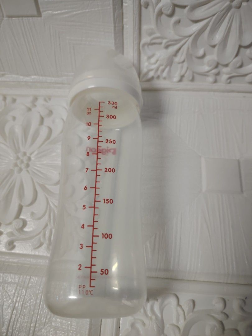 Pigeon SofTouch Nursing Bottle 330ml (Category: Breastfeeding & Bottle Feeding) located in Taguig. Submitted by i_am_blessygrei (Listing ID 1427808588, Image 2). Description: Nakatambak lang Hindi nagamit Pickup lang po COD/Gcash/BDO .