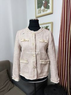 (Category: ) located in . Submitted by jo.apparel (Listing ID 1427900182, Image 1). Description: .