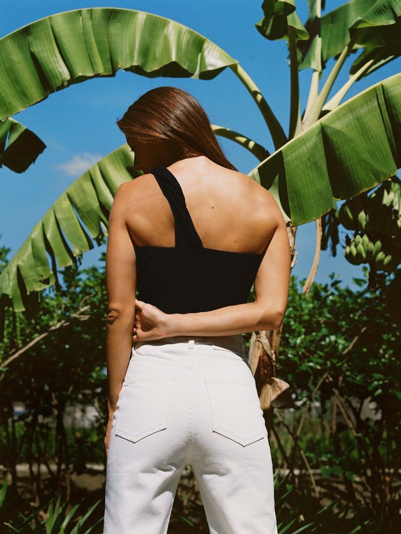 Pomelo One Shoulder Knot Black Knit Top (Category: Sleeveless) located in Quezon City. Submitted by lineuph (Listing ID 1427850290, Image 2). Description: Very versatile top .