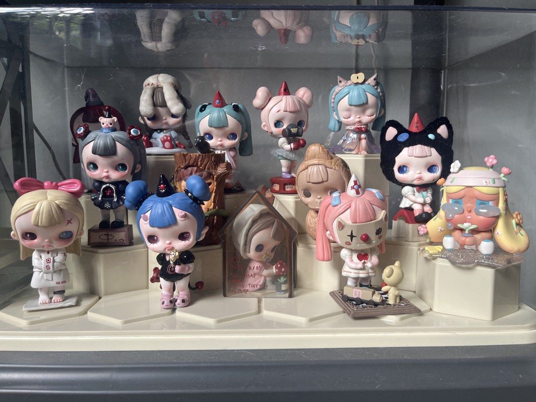 Pop Mart TinyTiny (Category: Designer & Blind Box Toys) located in Singapore. Submitted by anthonyheretosell (Listing ID 1427857087, Image 1). Description: Selling TINY TINY FULL SET FIGURES. With cards. Exluding crybaby and hirono.