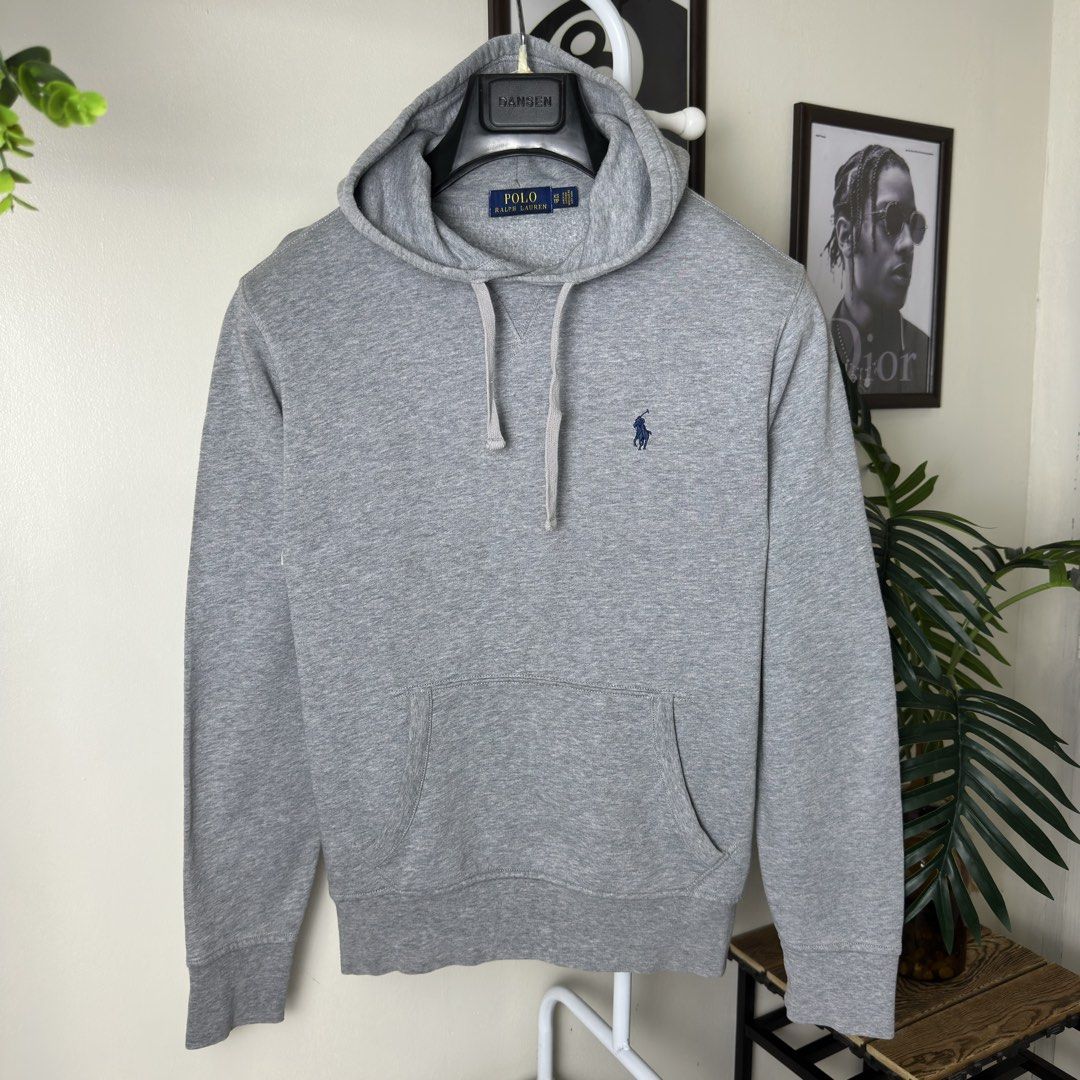 Ralph Lauren Grey Hoodie (Category: Luxury Apparel) located in Caloocan City. Submitted by polothreadsco (Listing ID 1427787429, Image 2). Description: RALPH LAUREN GREY HOODIE Size: S on womens / Xs on mens Width: 19" Length: 25" Condition: 9.5/10 Color rate: 9.5/10 Excellent Condition 100% Authentic / Original 2nd Hand No Issues Mine: 2300 NOTE: •Color may vary due to lighting •All items are second hand unless stated brandnew •Manage your expec