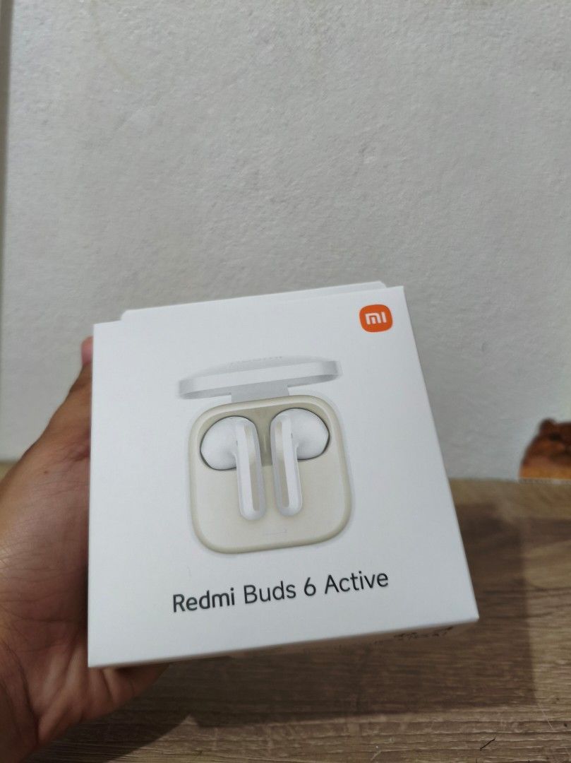 Redmi Buds 6 Active (Category: Earphones) located in Tuguegarao City. Submitted by decluttwith_hs (Listing ID 1427791533, Image 1). Description: .