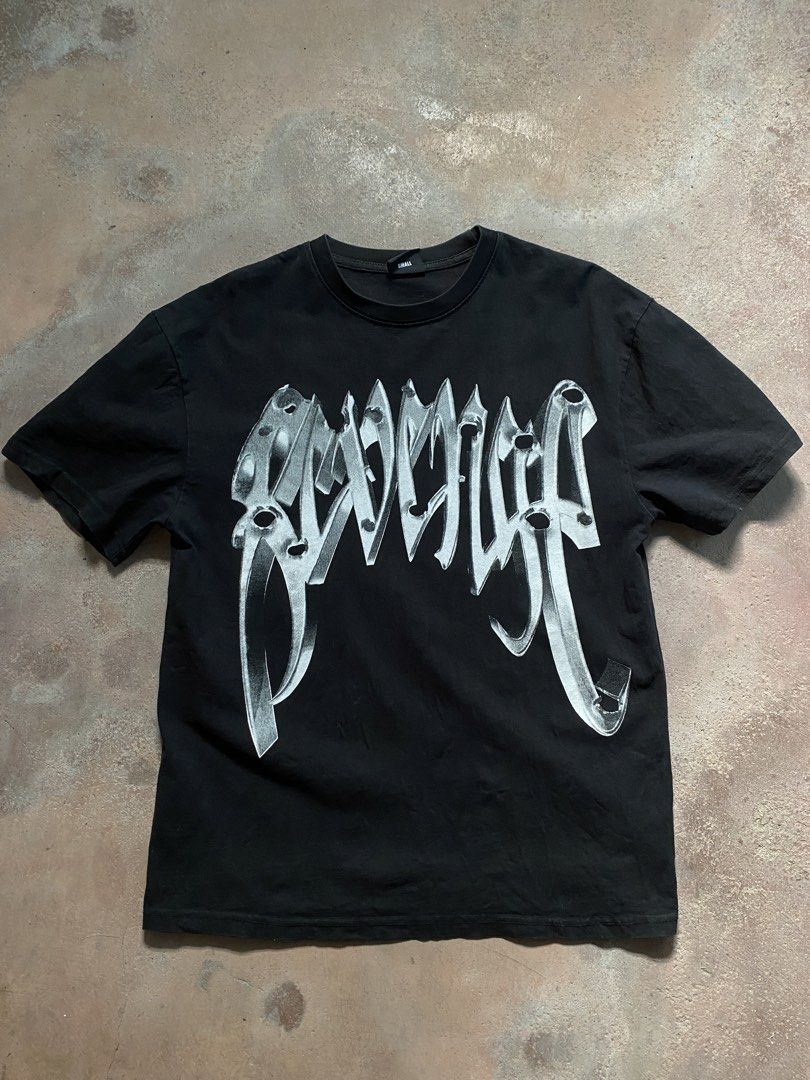 REVENGE SKULL TEE (Category: Tshirts & Polo Shirts ) located in Alicia. Submitted by maccc2 (Listing ID 1427884020, Image 1). Description: REVENGE SKULL TEE SIZE SMALL ON TAG 21 X 27 DIMENSION NO ISSUE FOR ONLY 500 OR OFFER.