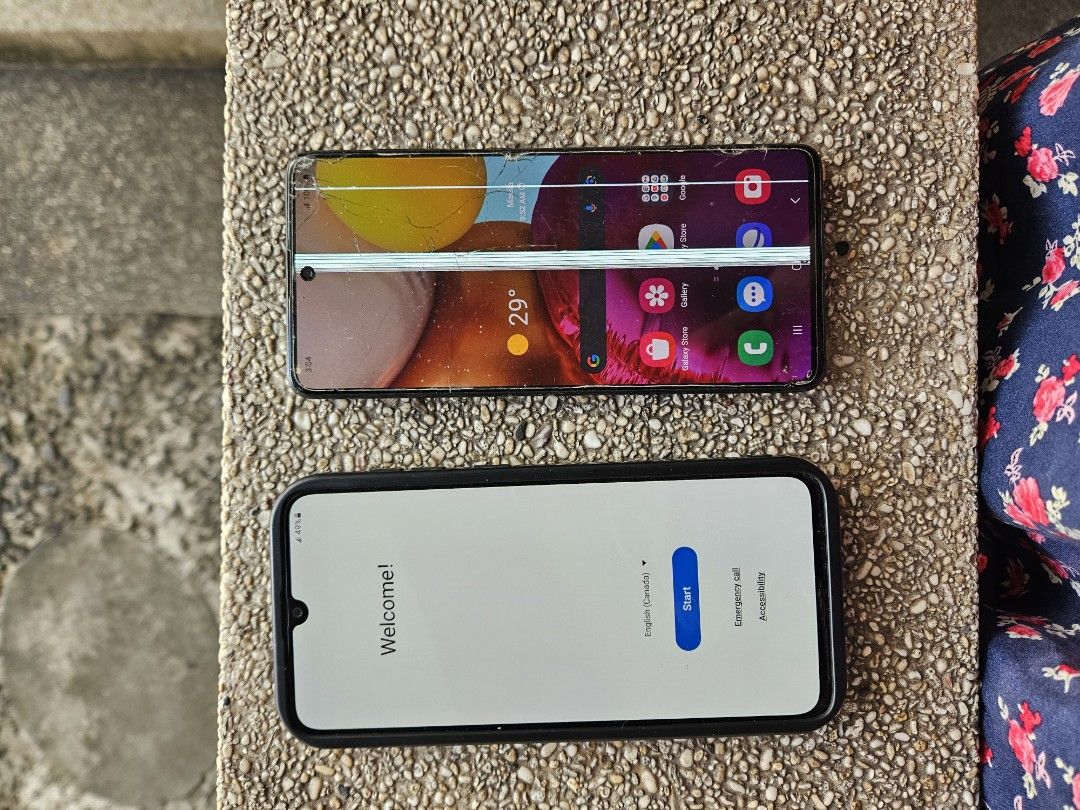 Samsung A71 and A72 (Category: Samsung) located in Santa Rosa. Submitted by cristine83 (Listing ID 1427833133, Image 2). Description: A71 has a damaged lcd but working. A72 in perfect condition.