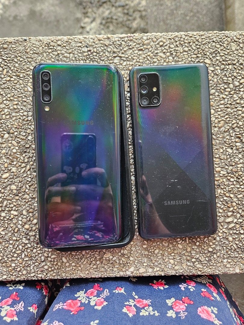 Samsung A71 and A72 (Category: Samsung) located in Santa Rosa. Submitted by cristine83 (Listing ID 1427833133, Image 3). Description: A71 has a damaged lcd but working. A72 in perfect condition.