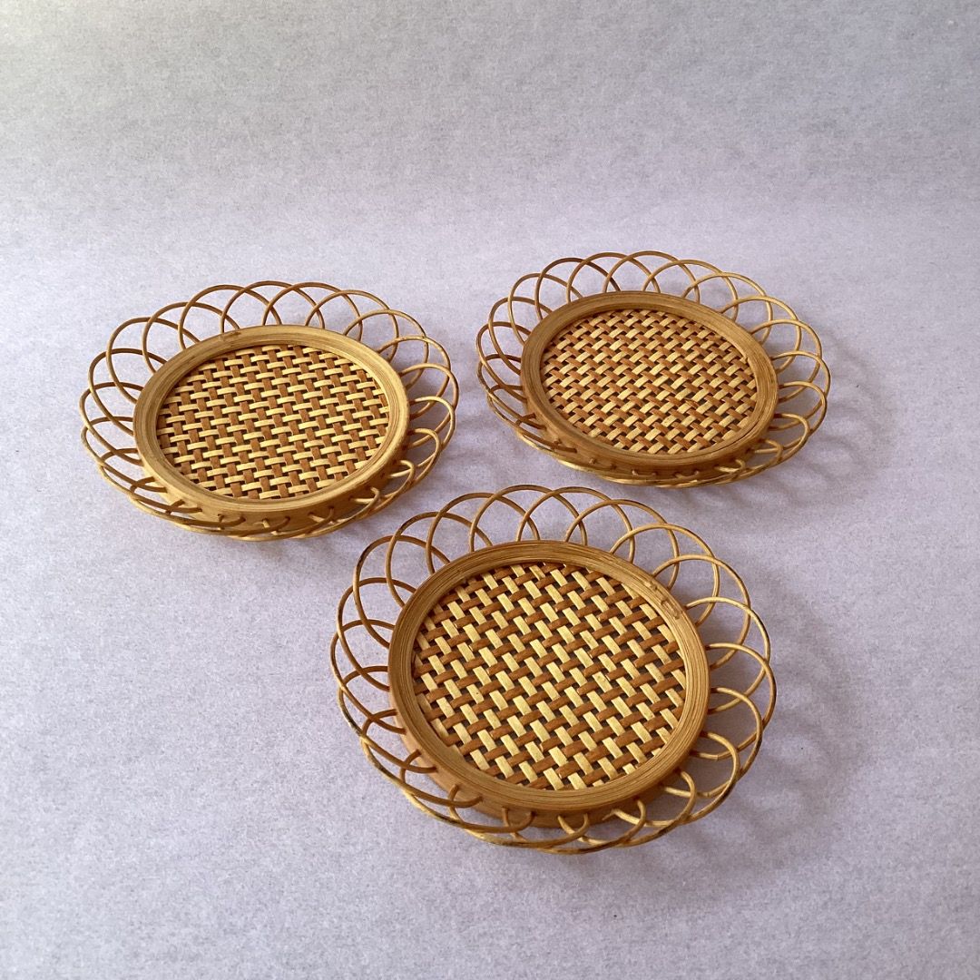 Set of 3 Bamboo Coasters (Category: Coffee & Tea Tableware) located in Davao. Submitted by eclectic1925 (Listing ID 1427919039, Image 3). Description: Php130 Set of 3 Bamboo Coasters L: 4.5 inches Please REVIEW PHOTOS First to pay We use 100% repurposed packaging materials SF starts at Php70 via Flash .