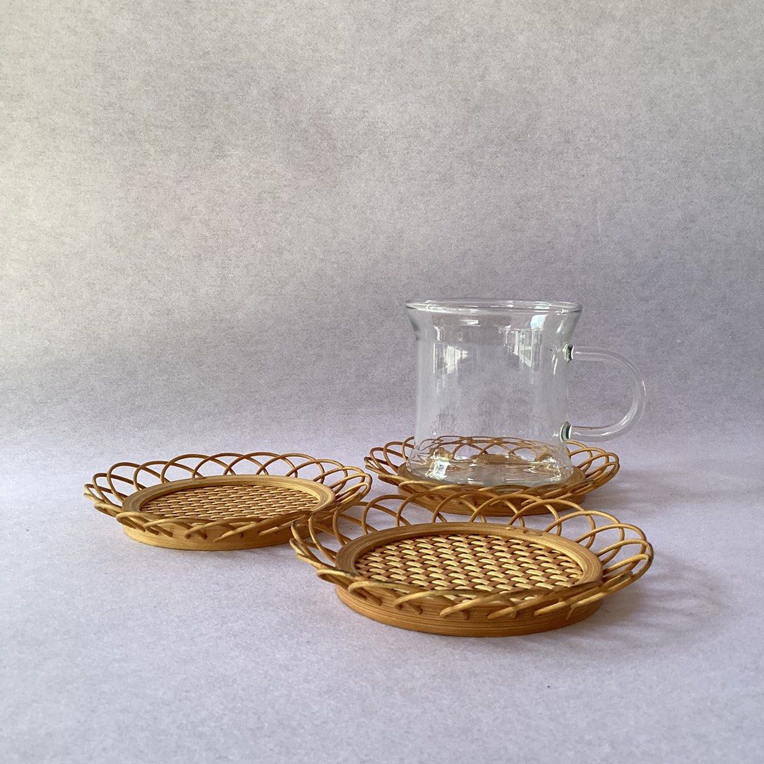 Set of 3 Bamboo Coasters (Category: Coffee & Tea Tableware) located in Davao. Submitted by atbpshop192593 (Listing ID 1427919165, Image 2). Description: Php130 Set of 3 Bamboo Coasters L: 4.5 inches Please REVIEW PHOTOS First to pay We use 100% repurposed packaging materials SF starts at Php70 via Flash .