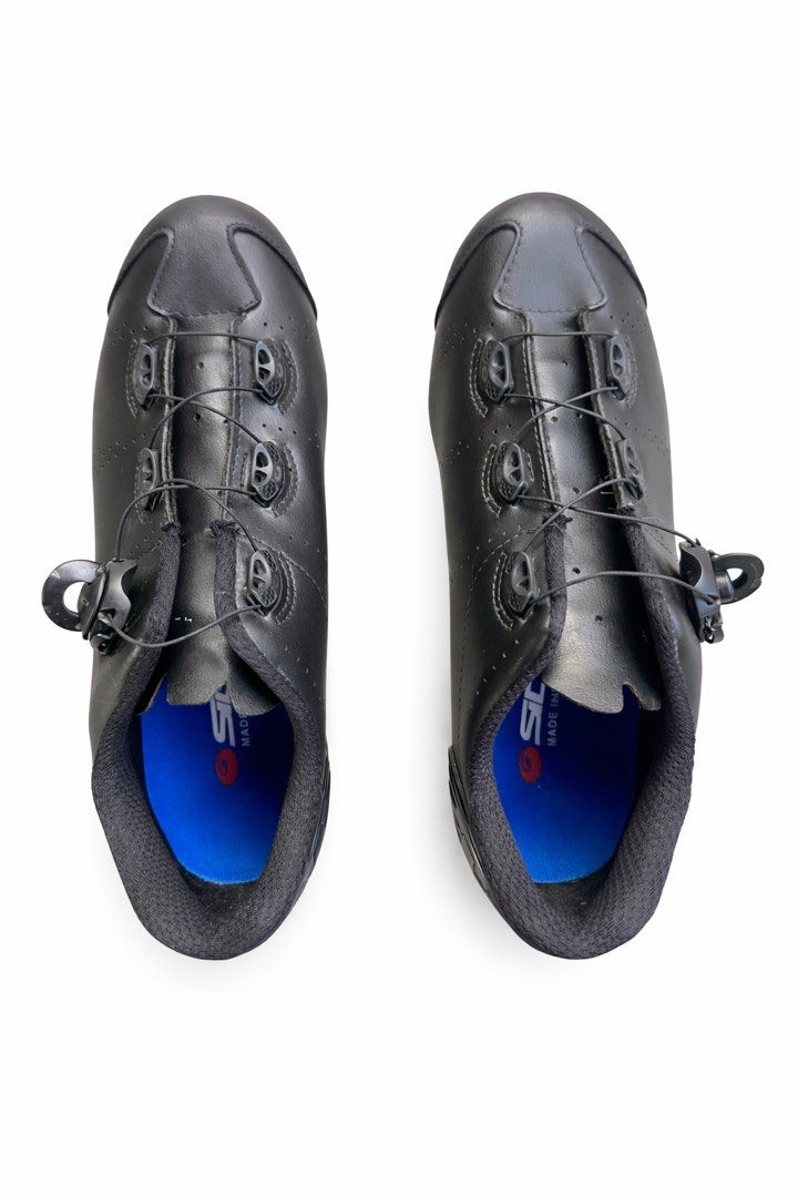 Sidi Cycling Shoes (Category: Bicycles) located in Manila. Submitted by tiongry (Listing ID 1427828731, Image 3). Description: SIDI Fast Black Road Lock Cycling Shoes - Size 42.5 EUR 8.4 US - Carbon Composite 20 sole for efficient power transfer - Politex or Microtech upper for durability - Easy-to-use Tecno-3 dial system for a precise, secure fit, making them ideal for training or racing. .