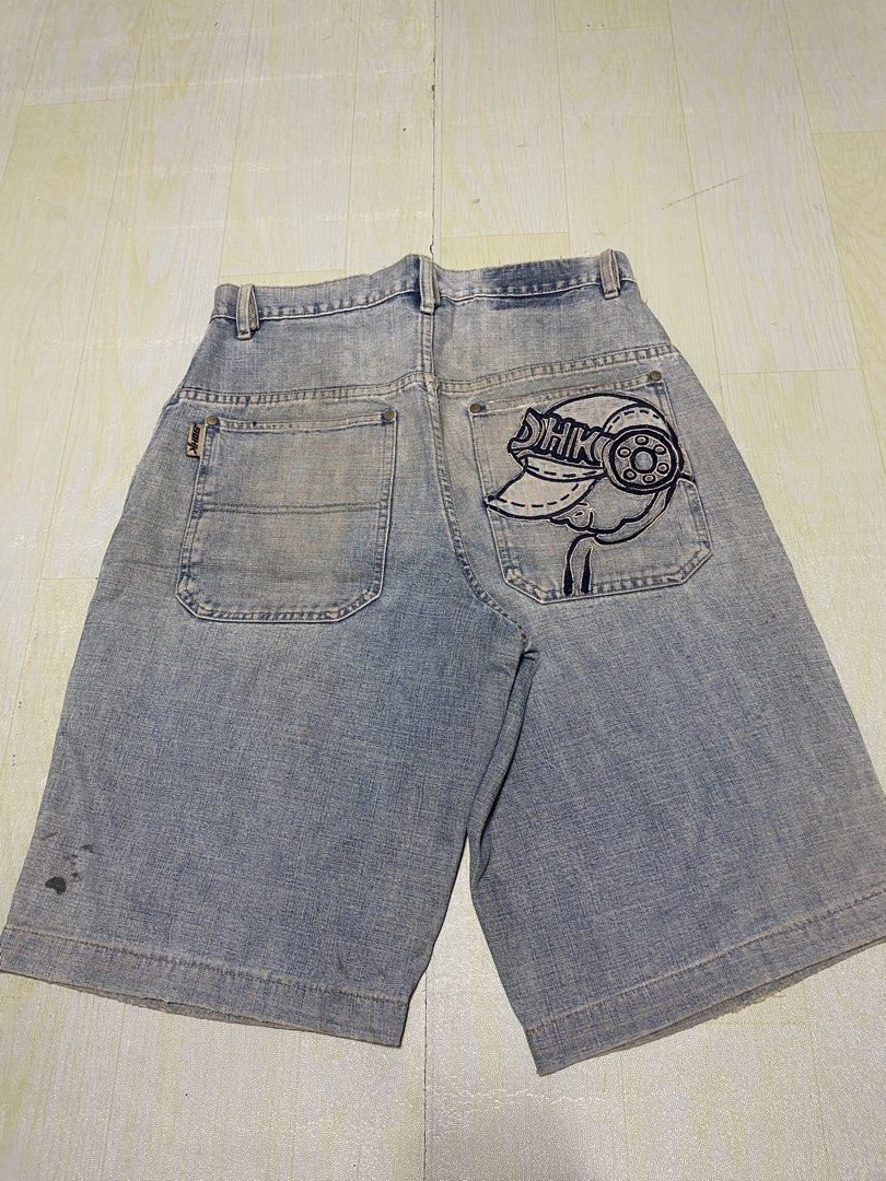 Sohk long jorts (Category: Shorts) located in Manila. Submitted by pepsiubiquitous (Listing ID 1427924511, Image 2). Description: W - 32 L - 24 T - 14 L.O - 11.