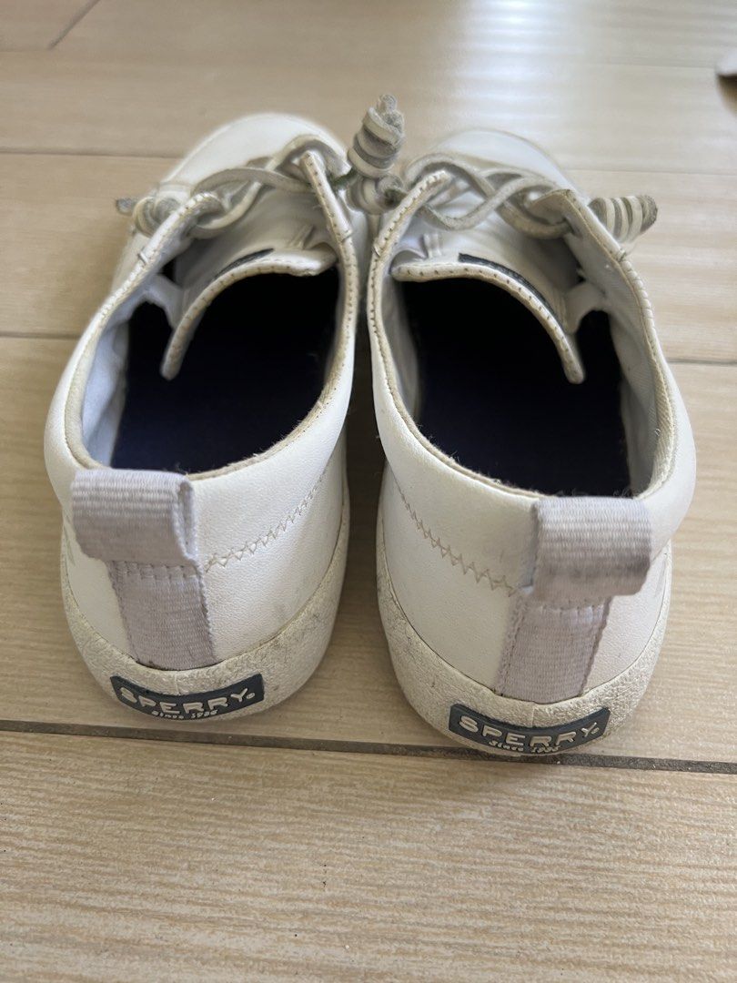 Sperry Crest Vibe Leather Shoes White (Category: Sneakers) located in Muntinlupa City. Submitted by __skye (Listing ID 1427899171, Image 2). Description: ✅Lightly Used ✅ Rfs: Doesn't fit anymore #Sperry.