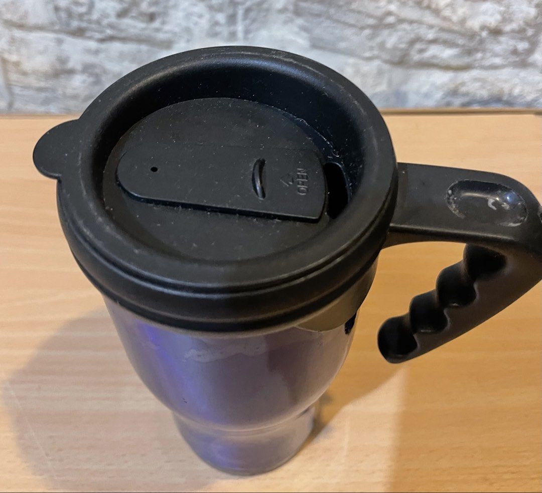 stainless steel travel mug (Category: Water Bottles & Tumblers) located in San Fernando. Submitted by japansurpluselyu (Listing ID 1427932864, Image 2). Description: .