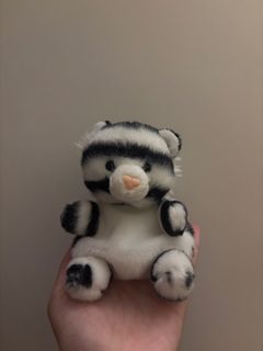 (Category: ) located in . Submitted by lolol1369 (Listing ID 1427922351, Image 1). Description: .