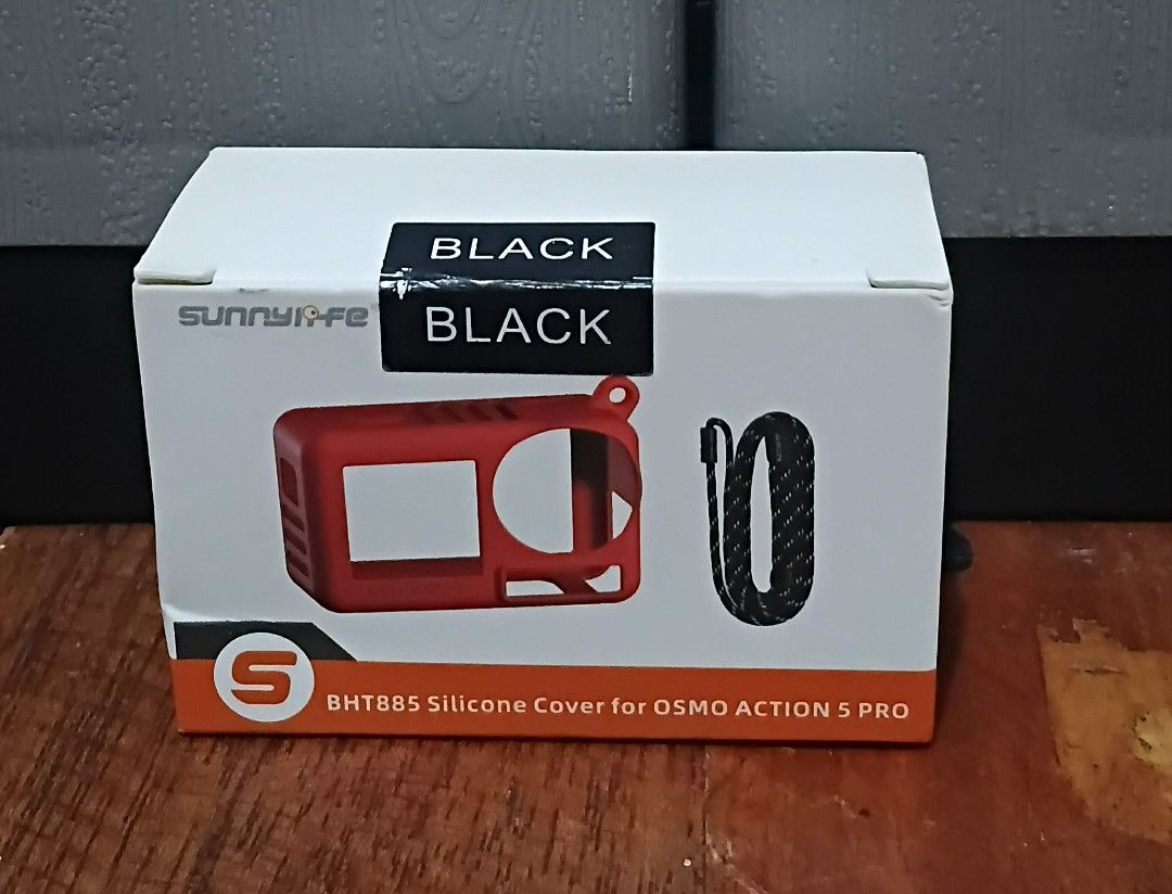 SunnyLife Silicone Cover for Osmo Action 5 Pro (Category: Video Cameras) located in Manila. Submitted by chinggayg.190 (Listing ID 1427866657, Image 1). Description: Keep your Osmo Action 5 Pro safe and stylish with the Sunnylife BHT885 Silicone Cover! Designed for Pinoy content creators who are always on the go, this premium silicone case gives your action cam the protection it deserves. It’s lightweight, shock-absorbing, and perfectly molded to